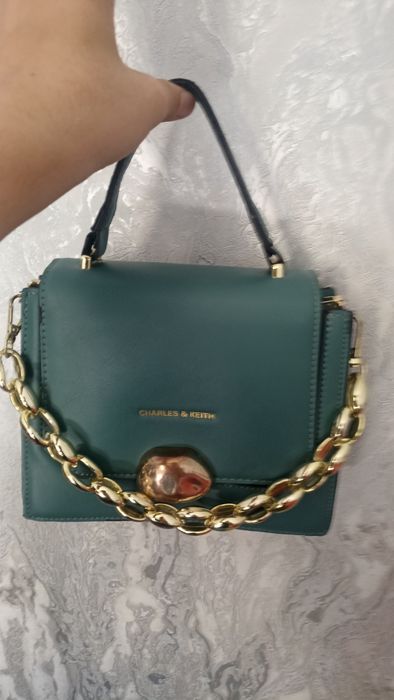 Сумка Charles & Keith