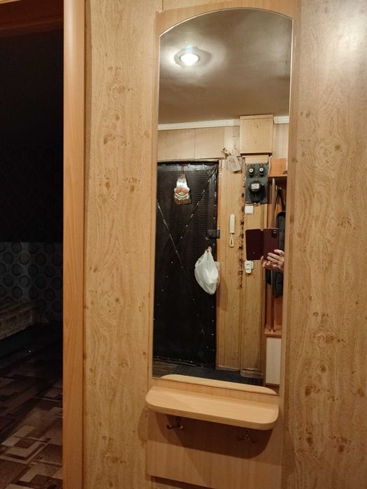 Зеркало навесное