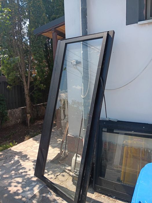 Uși din sticla securizata, rama din aluminiu