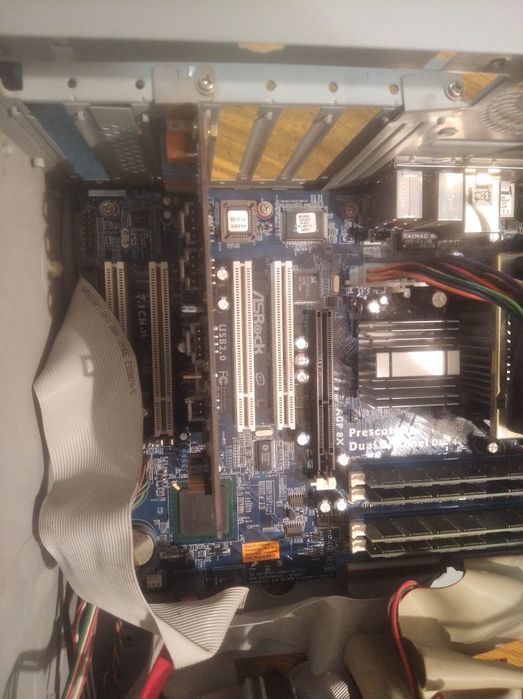 Продавам Intel, Pentium 4 1.7 GHz