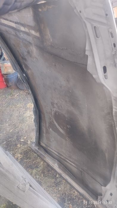 Капот мерседес 190 продам