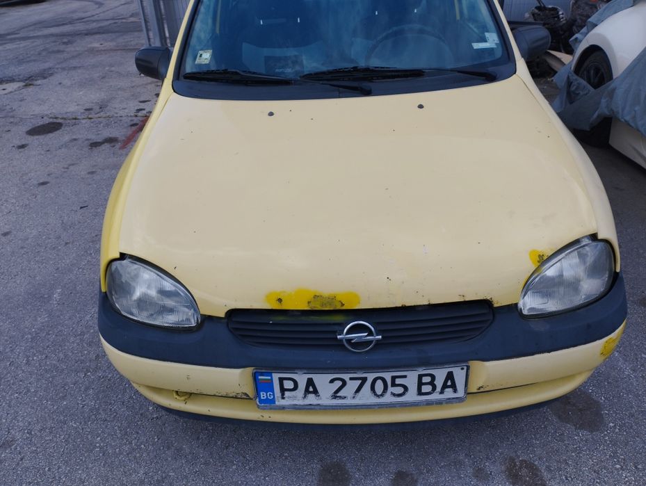 Продавам автомобила