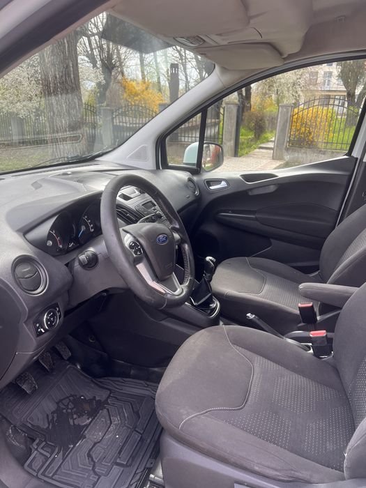 Ford transit courier 2017 Ecoboost