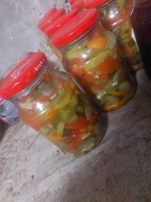 Салат аджига ащы