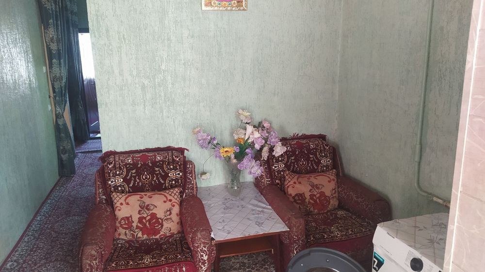 Dom yangiyo'l shaxar baxt mfy
3 xonali 1 - etaj 80 m² atapleni
