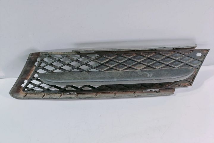 Grila bara  stanga 51117154551 BMW Seria 3 E90/E91/E92/E93