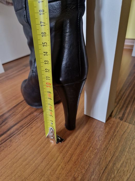 Ботуши на D&G от естествена кожа