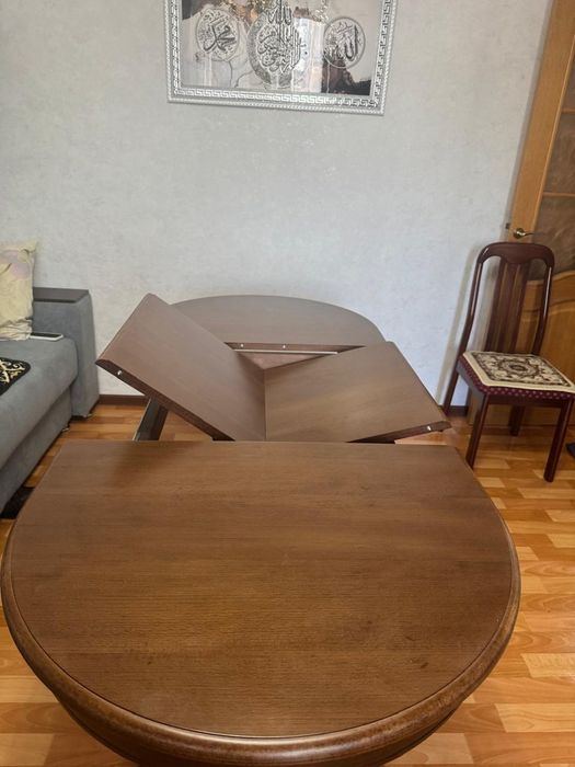 Стол в отличном состоянии