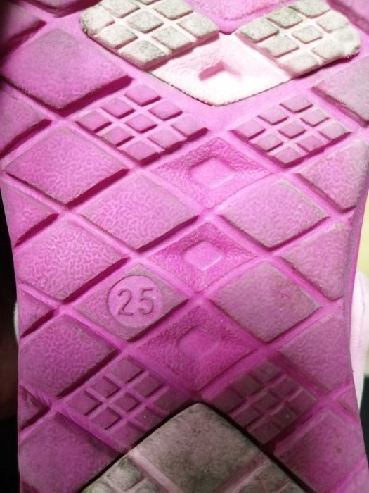 Сандали и кроски