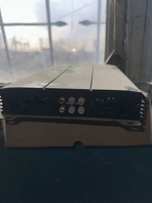 Usilitel Kenwood 1800W