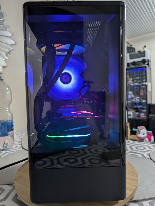 Мощен гейминг компютър - рядка  RTX 2080 Ti водно / Ryzen 5 3600x по добър от PS5 Pro