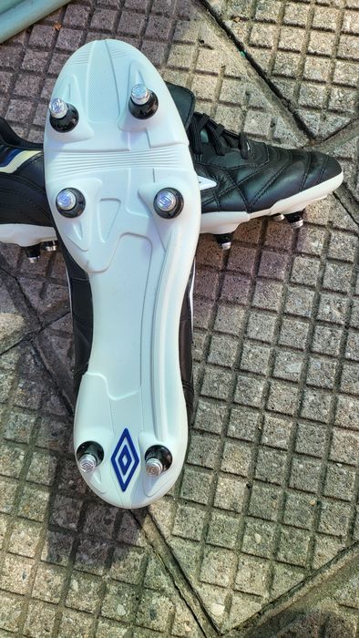 Umbro футболни обувки