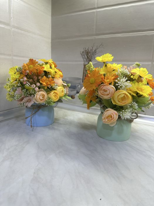 Композиции из искусственных цветов