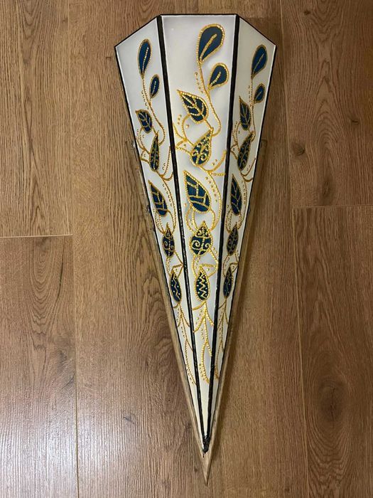 Витражна лампа за стена