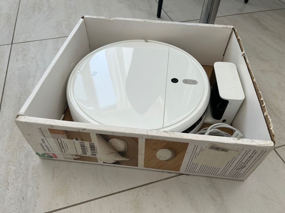 aspirator robot Xiaomi Mi Robot Vacuum-Mop 2 Pro.