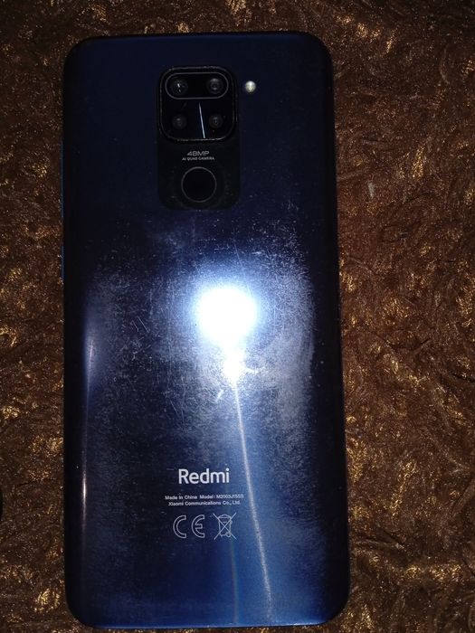 Продаю телефон Редми Note 9