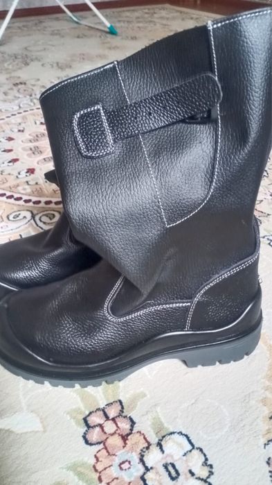 Зимние сапоги, кожа