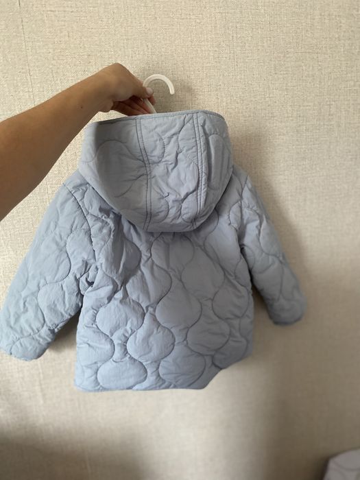 Продам детские куртки