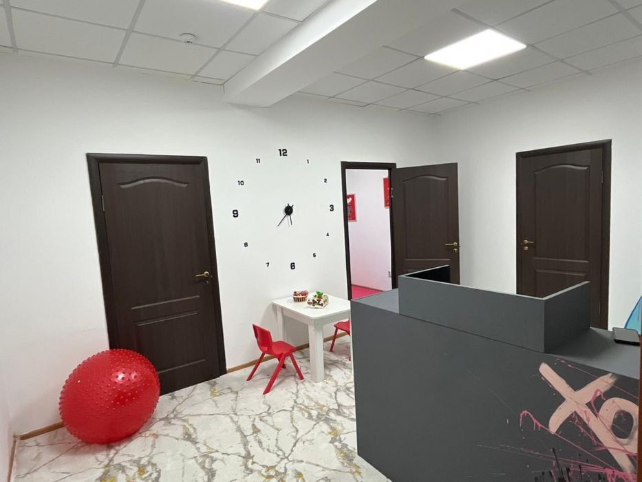 Ресепшн черный продам