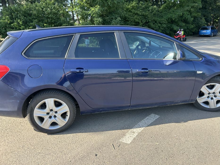 OPEL Astra 2011 — imagine 2