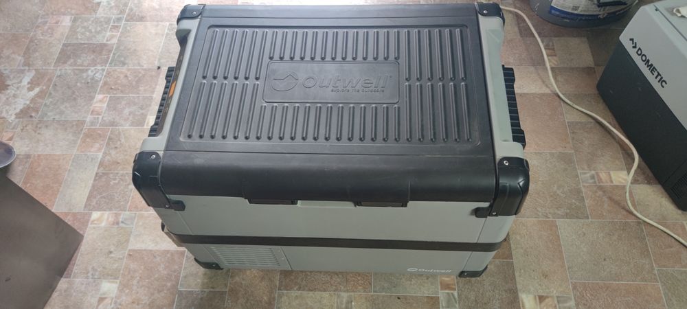 Frigider auto 12 V / 24 V.