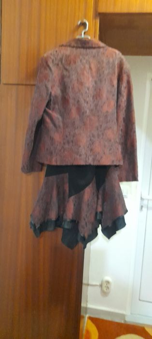 Дамски костюм елегантен