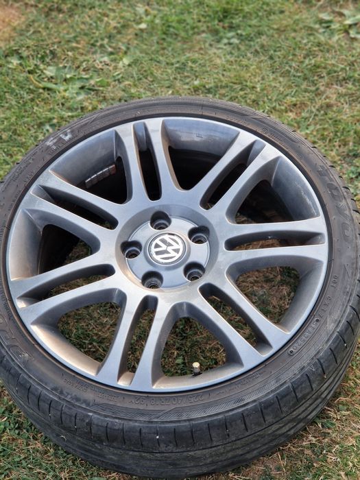 Se vinde /schimb set jante passat  jante 7.5 jx18h2 r18