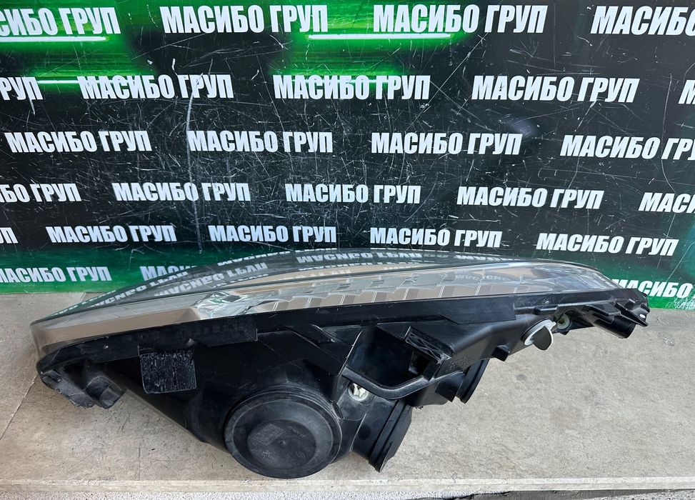 Фар far десен фарове нексенон H7/H1 за Ситроен Ц4 Citroen C4 Picasso