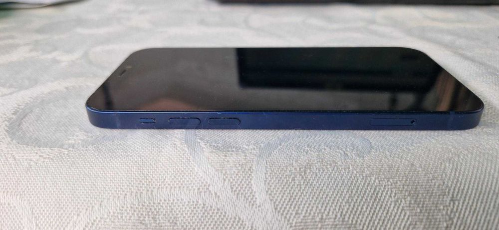 iPhone 12  128GB   батерия на 83%