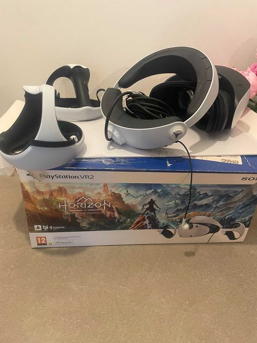 Vând Casca PSVR2 PlayStation, în stare foarte bună, folosita puțin.