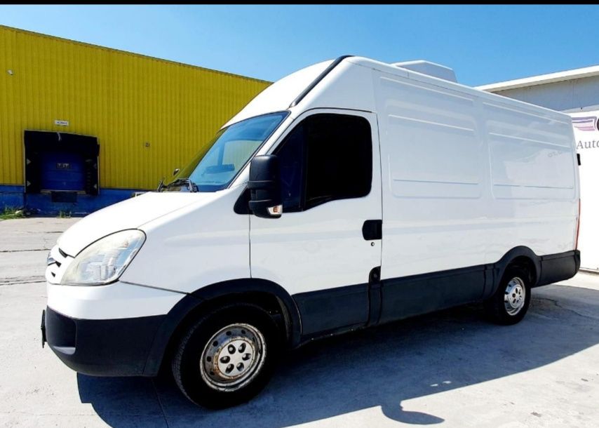 Vând Iveco daily frigorific