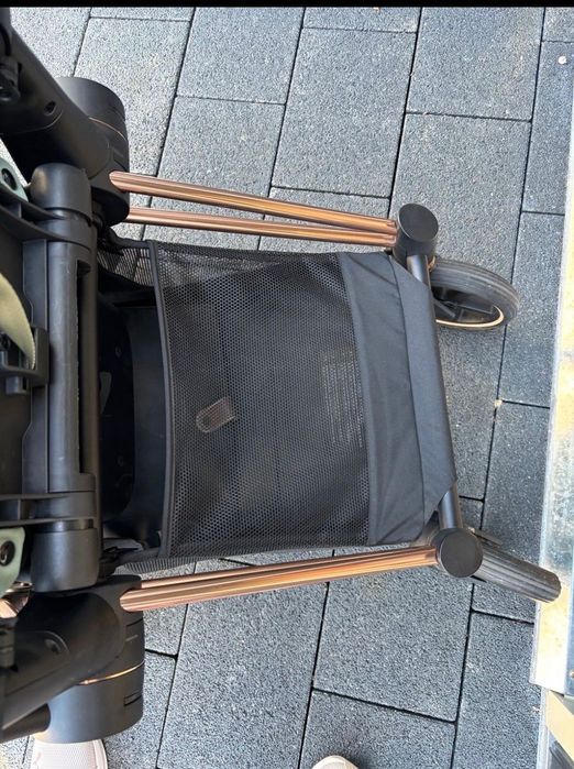Cybex Priam Platinum шаси Rose Gold