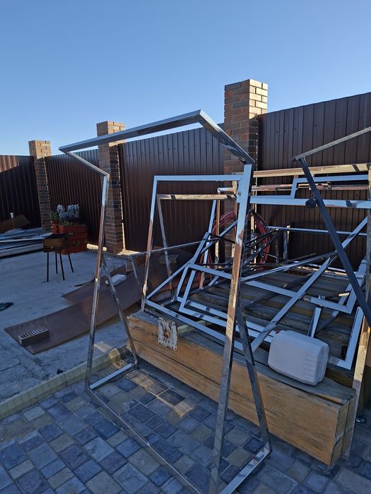 Продаю напольный вешалки