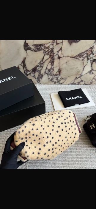Чанта Chanel 25 пухена