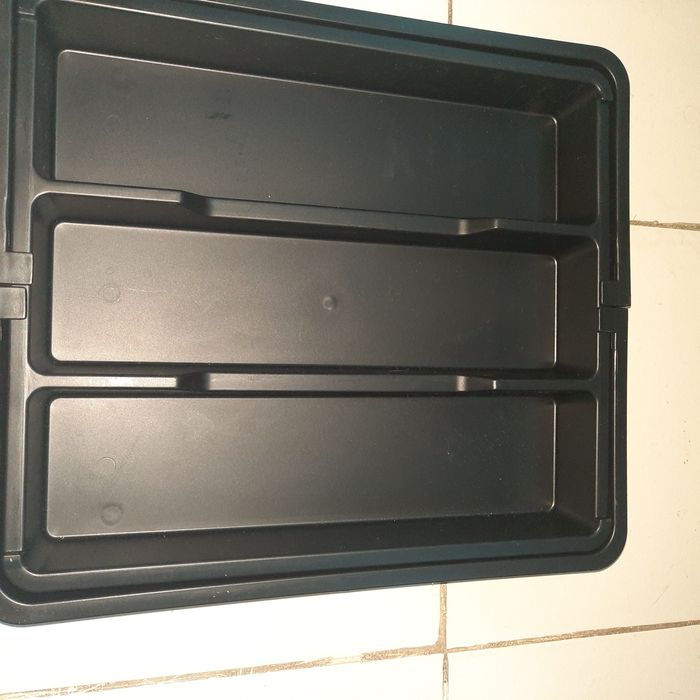 Продавам органаизер за кухнята