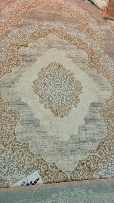 Продам ковер в хорошем состоянии