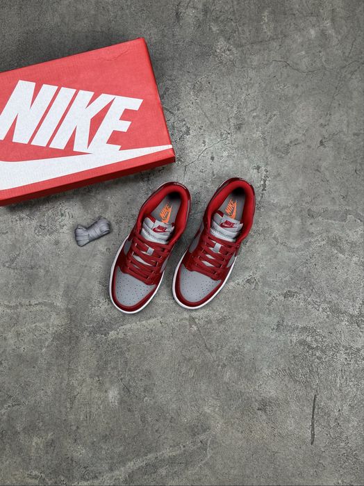 Nike Dunk Low Retro Medium Grey Varsity Red UNLV