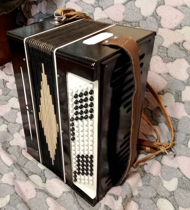 Продам баян за 45.000 тенге