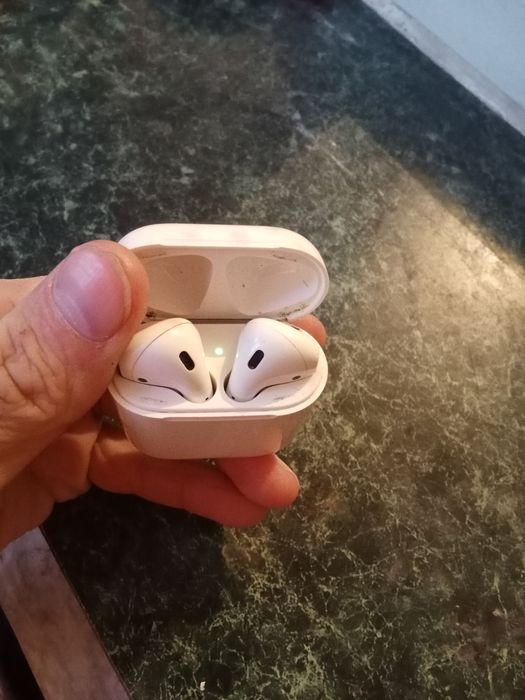 Продам наушники айрподс