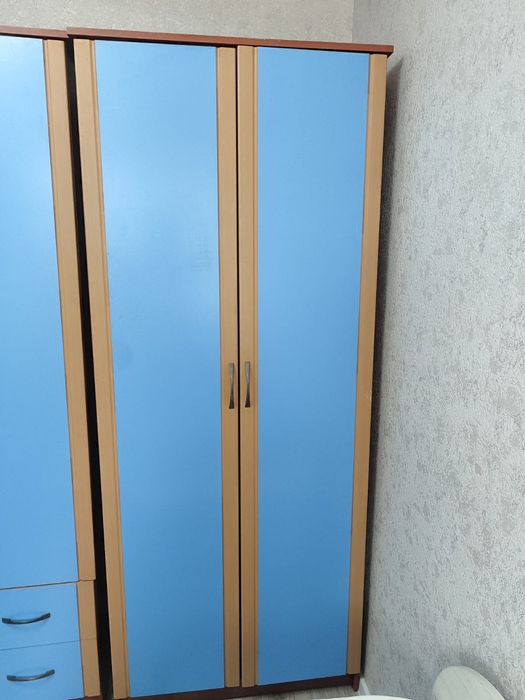 Продам пару шкаф для Детской комнаты