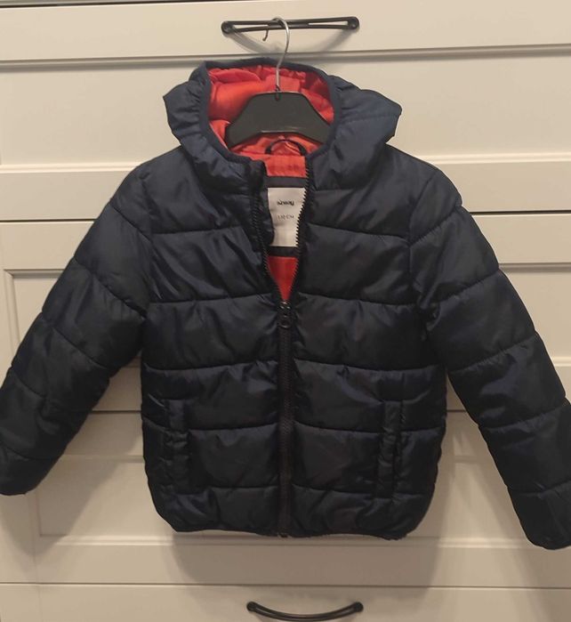 Капитонирани детски якета sinsay, размер 104 и 110