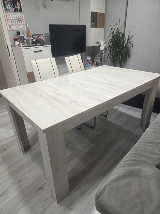 Голяма холна маса