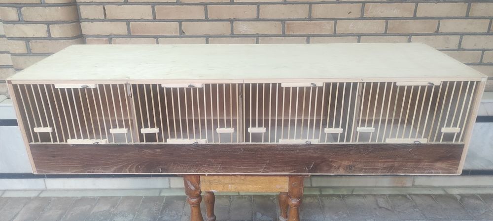 Italiya bedana makiyonlari uchun qafaslar