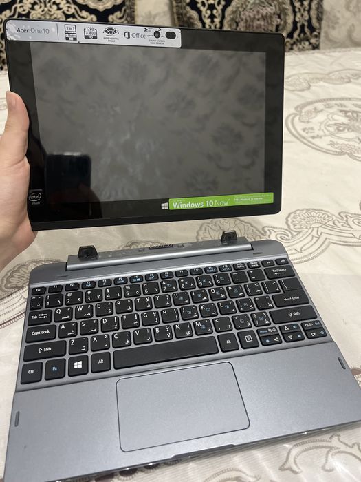Продаётся Acer One 10 в идеальном состоянии ещё договоримся