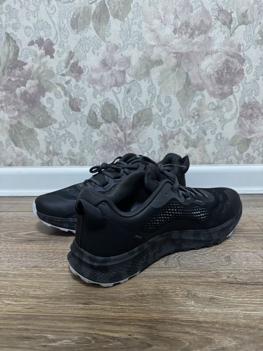 кроссовки Under Armour