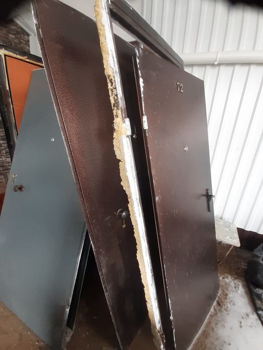 Продам дверь входную