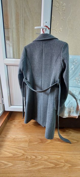 Зимние пальто и куртки б/у после химчистки в хорошем состоянии