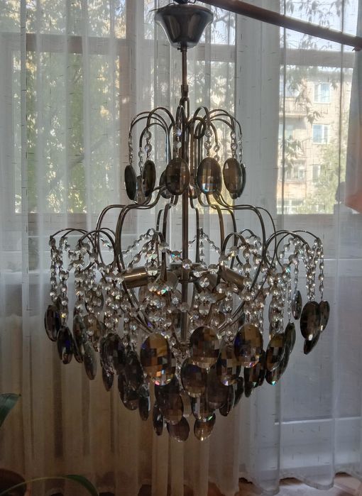 Люстра для гостиной