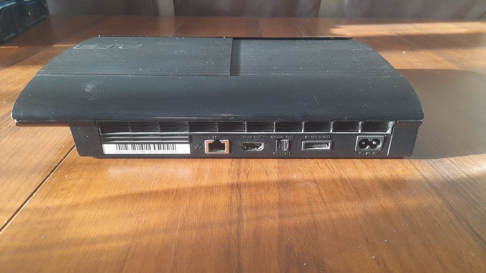 Продам прошитую Playstation 3