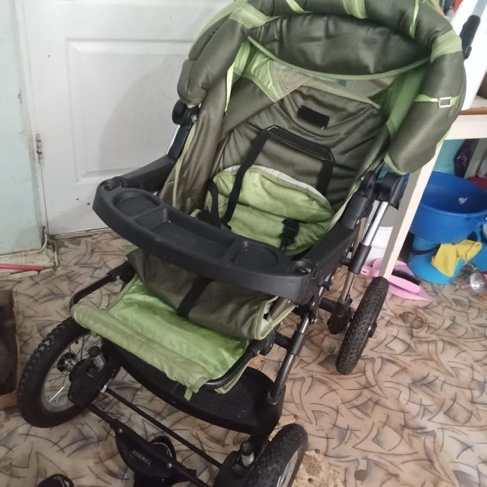 Продаю коляску вместе с сумкой